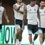 Utilice este título cuándo juega y todas las novedades del equipo de Scaloni y Messi este jueves 11 de junio y cree en base a ese titulo original un titulo nuevo, preciso, comprensible y que no pierda relacion con el titulo original. Necesito que me devuelvas solo y nada mas que el titulo nuevo.