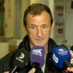 Utilice este título Arruabarrena llegó a la Argentina y aún no formalizó con Boca, pero sueña con armar un equipo que esté “identificado con el hincha” y cree en base a ese titulo original un titulo nuevo, preciso, comprensible y que no pierda relacion con el titulo original. Necesito que me devuelvas solo y nada mas que el titulo nuevo.