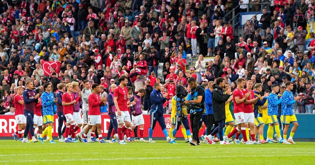 Christian Eriksen se desvaneció otra vez en pleno partido y se suspendió el amistoso entre Dinamarca y Ucrania