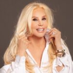 Utilice este título  Cómo será la vuelta de Susana Giménez a la TV, desde Miami y sin living y cree en base a ese titulo original un titulo nuevo, preciso, comprensible y que no pierda relacion con el titulo original. Necesito que me devuelvas solo y nada mas que el titulo nuevo.