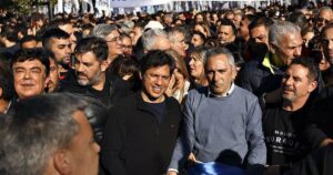 El cristicamporismo trata de condicionar a Kicillof con la marcha por CFK