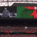 Utilice este título El emotivo homenaje a Diogo Jota durante el himno de Portugal en el Mundial 2026 y la reacción de sus padres y cree en base a ese titulo original un titulo nuevo, preciso, comprensible y que no pierda relacion con el titulo original. Necesito que me devuelvas solo y nada mas que el titulo nuevo.