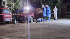 Hallan cuerpo calcinado de una mujer en un auto en Tucumán