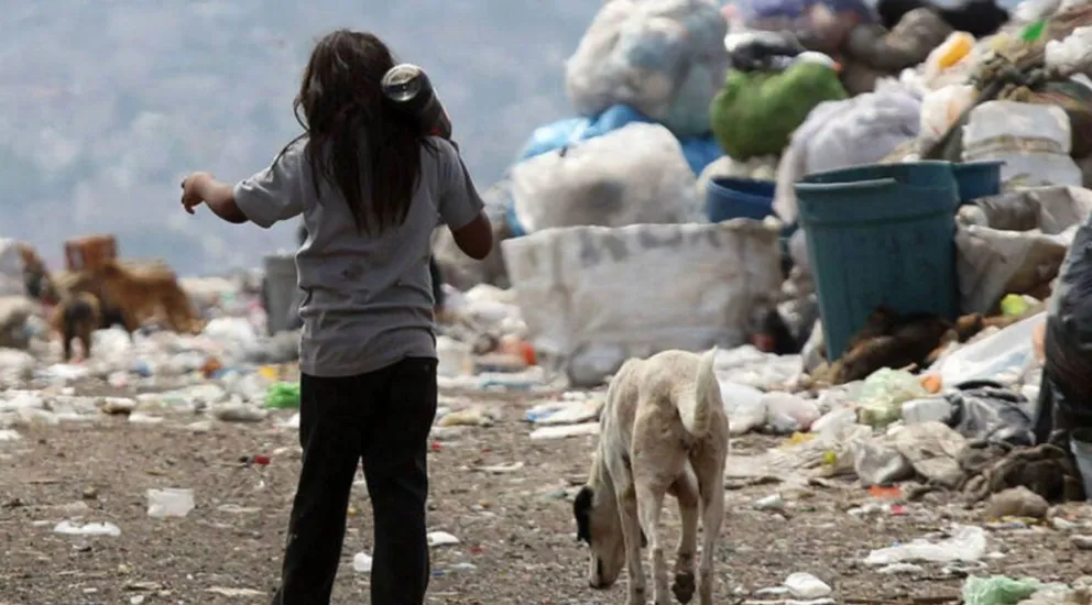 La pobreza infantil bajó a niveles históricos en 2025 pero UNICEF encendió una alarma por un posible repunte