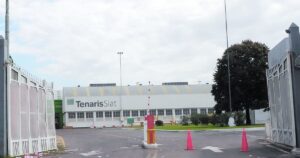 Techint dio de baja 150 contratos laborales de su fábrica de tubos de Valentín Alsina por la caída de actividad