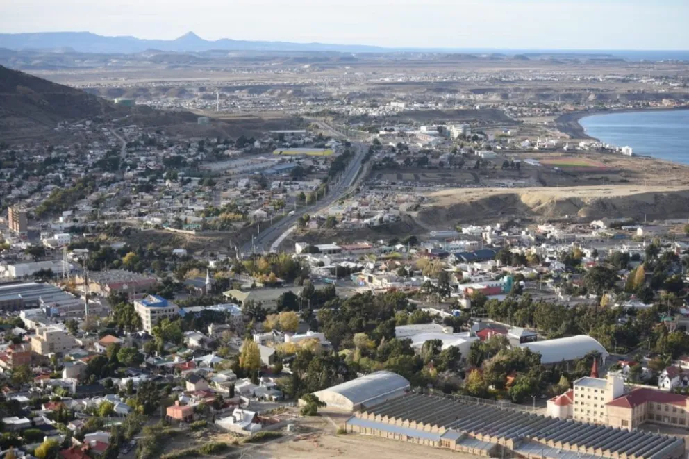 Tierras de YPF: desde la vecinal de Km3 expresaron preocupación por pasivos ambientales y el Chalet Huergo
