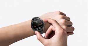 los relojes inteligentes monitorean el corazón y ya alertan sobre posibles arritmias