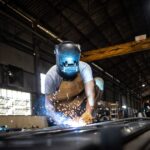 Utilice este título  ¿Qué sucederá con los sectores perdedores del modelo económico? y cree en base a ese titulo original un titulo nuevo, preciso, comprensible y que no pierda relacion con el titulo original. Necesito que me devuelvas solo y nada mas que el titulo nuevo.