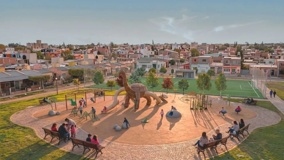De baldío a plaza inclusiva: Torres y Merino presentaron la obra que transformará al barrio Illia de Trelew