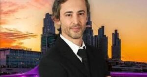 El Gobierno designa a un periodista militante como nuevo director de Radio Nacional