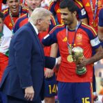 Utilice este título España destronó a la Selección Argentina y es la nueva número uno del ranking FIFA tras ganar el Mundial 2026 y cree en base a ese titulo original un titulo nuevo, preciso, comprensible y que no pierda relacion con el titulo original. Necesito que me devuelvas solo y nada mas que el titulo nuevo.