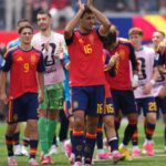 Utilice este título Francia y España, la primera llave confirmada y cree en base a ese titulo original un titulo nuevo, preciso, comprensible y que no pierda relacion con el titulo original. Necesito que me devuelvas solo y nada mas que el titulo nuevo.