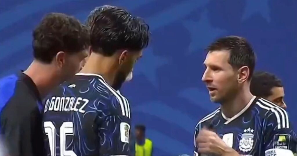 La charla de Messi y los jugadores de la Scaloneta cuando encontraron el "machete" de Pickford: dónde iba cada penal