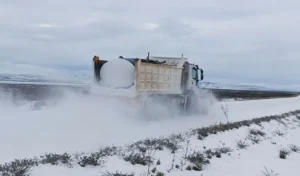 Piden transitar con extrema precaución en un tramo de la Ruta 40 en Chubut ante la presencia de nieve, hielo y neblina
