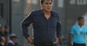 Quinteros cambió el capitán, apuesta por un nuevo arquero y mueve el vestuario