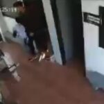 Utilice este título Un futbolista uruguayo se probó en Riestra, no quedó y una cámara de seguridad lo captó llevándose ropa y cree en base a ese titulo original un titulo nuevo, preciso, comprensible y que no pierda relacion con el titulo original. Necesito que me devuelvas solo y nada mas que el titulo nuevo.
