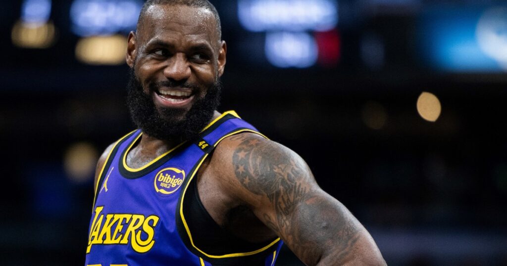 cobrará 50 millones menos que en los Lakers, pero sueña con su quinto anillo