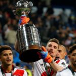 Utilice este título de atajar pelotas en una pileta a convertirse en leyenda de River y cree en base a ese titulo original un titulo nuevo, preciso, comprensible y que no pierda relacion con el titulo original. Necesito que me devuelvas solo y nada mas que el titulo nuevo.