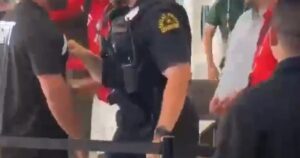 la delegación de Egipto se cruzó con la policía de Dallas antes del partido frente a Australia