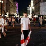 Utilice este título la reacción del Rey Carlos, el Príncipe William y el primer ministro inglés tras quedar afuera de la final y cree en base a ese titulo original un titulo nuevo, preciso, comprensible y que no pierda relacion con el titulo original. Necesito que me devuelvas solo y nada mas que el titulo nuevo.
