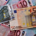Utilice este título precio y cotización de la divisa este sábado 25 de julio de 2026 y cree en base a ese titulo original un titulo nuevo, preciso, comprensible y que no pierda relacion con el titulo original. Necesito que me devuelvas solo y nada mas que el titulo nuevo.