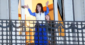 ¿Puede Cristina Kirchner revertir su condena por corrupción con su nueva presentación?