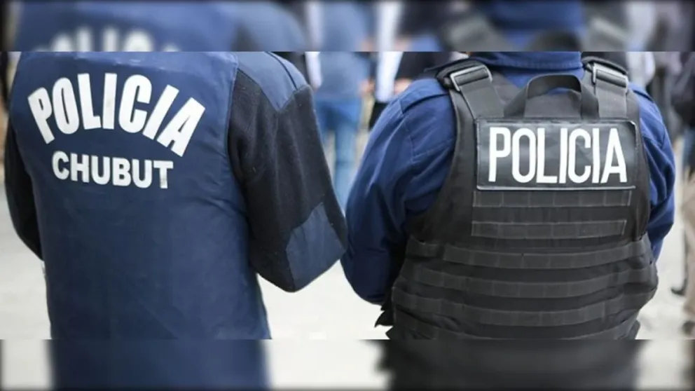 21 días de arresto para un policía por perder su chaleco