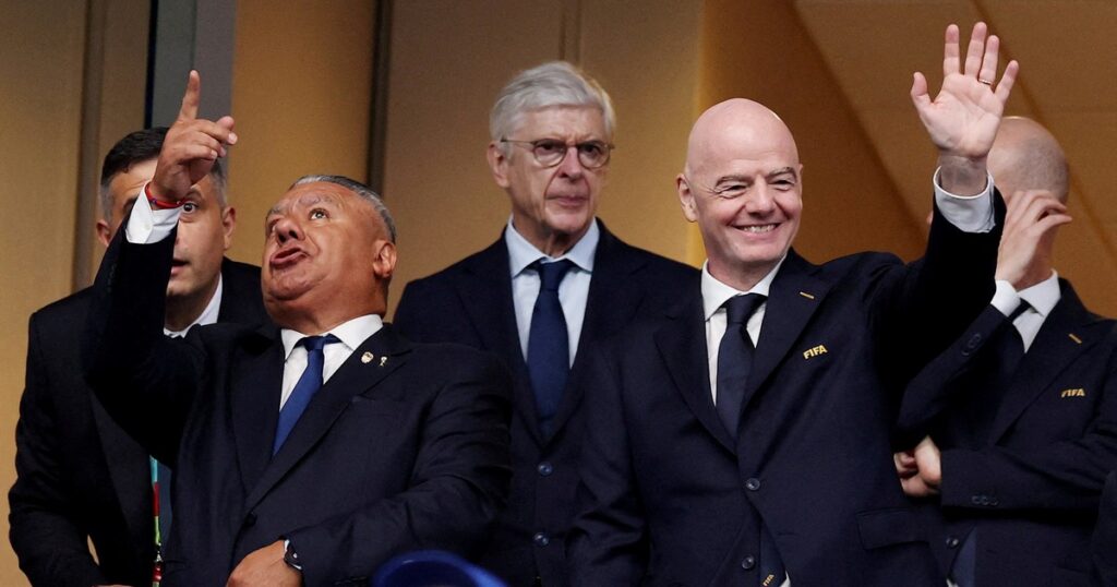 Arsene Wenger asegura que era "absolutamente necesario" abandonar el proyecto de privatización del Mundial