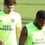 Utilice este título Atlético de Madrid, con Julián Alvarez como suplente, vs Villarreal, por la Liga de España: minuto a minuto, en directo y cree en base a ese titulo original un titulo nuevo, preciso, comprensible y que no pierda relacion con el titulo original. Necesito que me devuelvas solo y nada mas que el titulo nuevo.