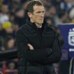 Utilice este título Boca visita a Recoleta en busca de los cuartos de final con una baja clave, pero podría debutar Valencia y cree en base a ese titulo original un titulo nuevo, preciso, comprensible y que no pierda relacion con el titulo original. Necesito que me devuelvas solo y nada mas que el titulo nuevo.