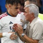 Utilice este título Carlos Espí, el gigante desconocido que le dio el triunfo al Real Madrid y salvó a José Mourinho en el debut contra Espanyol y cree en base a ese titulo original un titulo nuevo, preciso, comprensible y que no pierda relacion con el titulo original. Necesito que me devuelvas solo y nada mas que el titulo nuevo.