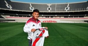 Chiqui Tapia intentó boicotear el pase de Thiago Almada y le sugirió que jugara en Boca
