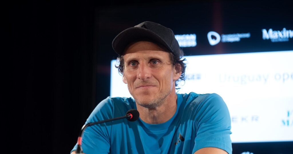 Diego Forlán es anunciado como DT para reconstruir a la selección tras el fracaso de Bielsa