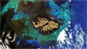 El extraño fenómeno visual en las Islas Malvinas que deslumbró a la NASA desde el espacio