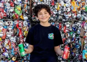 En Inglaterra un joven de 13 años recauda 24 mil dólares reciclando latas