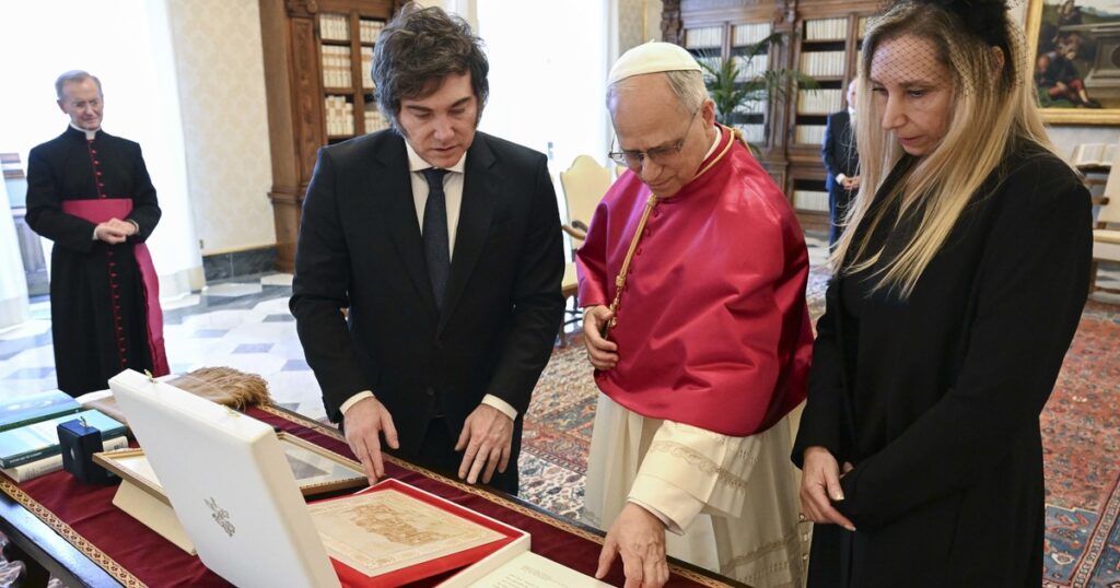 "Es un acontecimiento de enorme trascendencia espiritual e institucional para el país"