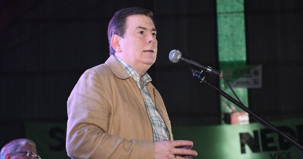 Gerardo Zamora tildó de “colaboracionistas” a cuatro gobernadores y aseguró que le pidieron plata a Milei para pagar aguinaldos a cambio de apoyar la política económica