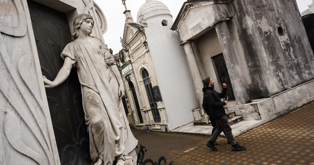 La Ciudad dio de baja el proyecto de hacer un gift shop y café en el Cementerio de la Recoleta