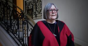 “La IA solo hace lo hecho; la literatura construye lo nuevo”