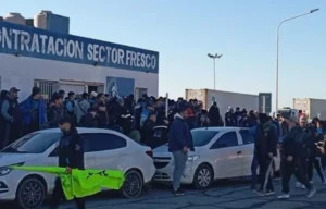 Madryn: fuerte conflicto con la UOCRA en el muelle Storni 