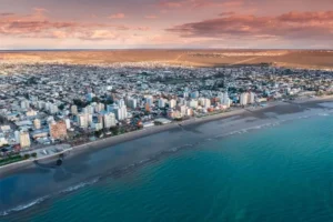 Puerto Madryn quedó entre las ciudades con la luz más cara del país: cuánto pagan los usuarios