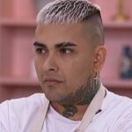 Utilice este título Quién es Callejero Fino, el cantante de RKT que fue detenido por llevar un arma y andaba en una camioneta sin patente y cree en base a ese titulo original un titulo nuevo, preciso, comprensible y que no pierda relacion con el titulo original. Necesito que me devuelvas solo y nada mas que el titulo nuevo.