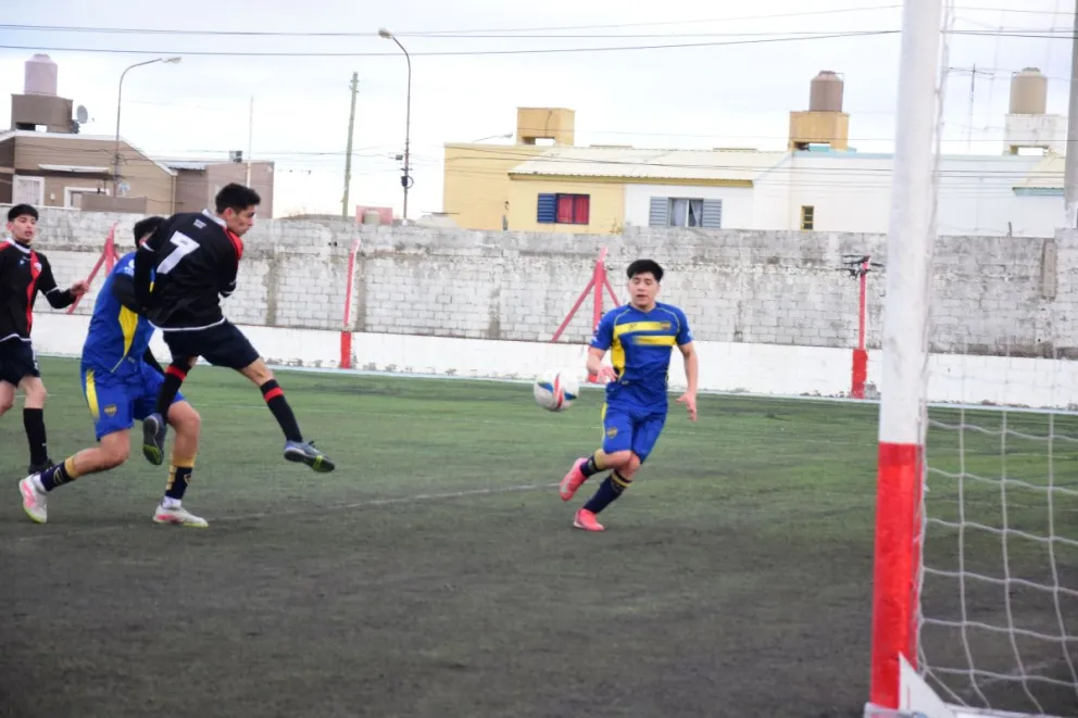 Roca debutó con un triunfo cerrado