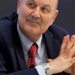 Utilice este título Sturze frente a Karina; sufren los acuerdos de Santilli y cree en base a ese titulo original un titulo nuevo, preciso, comprensible y que no pierda relacion con el titulo original. Necesito que me devuelvas solo y nada mas que el titulo nuevo.