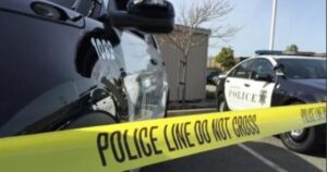 Su hermano murió a manos de un sicario en California; años después, el sospechoso entró en una embajada de Estados Unidos