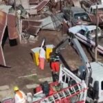 Utilice este título Uruguay declaró alerta roja por un ciclón extratropical: al menos un muerto y cree en base a ese titulo original un titulo nuevo, preciso, comprensible y que no pierda relacion con el titulo original. Necesito que me devuelvas solo y nada mas que el titulo nuevo.