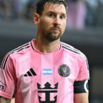Utilice este título a qué hora juegan, formaciones y cómo ver el partido y cree en base a ese titulo original un titulo nuevo, preciso, comprensible y que no pierda relacion con el titulo original. Necesito que me devuelvas solo y nada mas que el titulo nuevo.