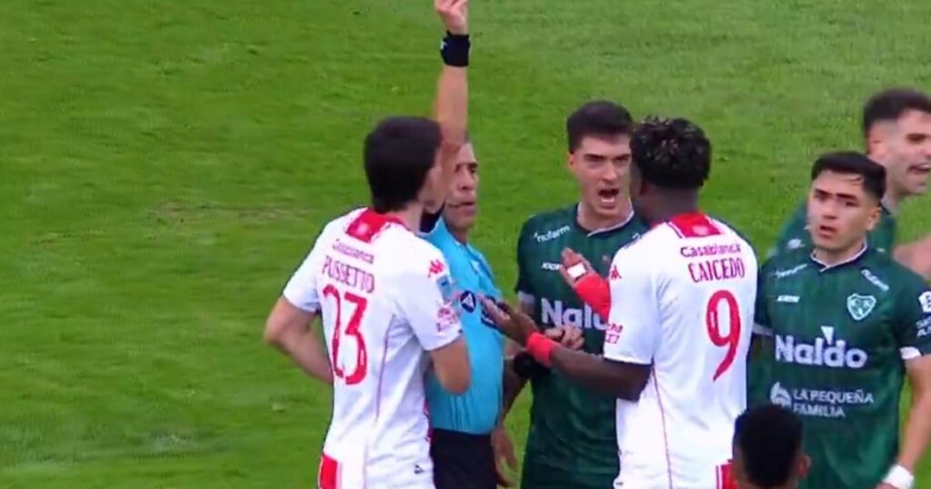 pegó un cabezazo inexplicable y dejó con 10 a Huracán vs Sarmiento de Junín