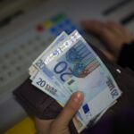 Utilice este título precio y cotización de la divisa este domingo 9 de agosto de 2026 y cree en base a ese titulo original un titulo nuevo, preciso, comprensible y que no pierda relacion con el titulo original. Necesito que me devuelvas solo y nada mas que el titulo nuevo.