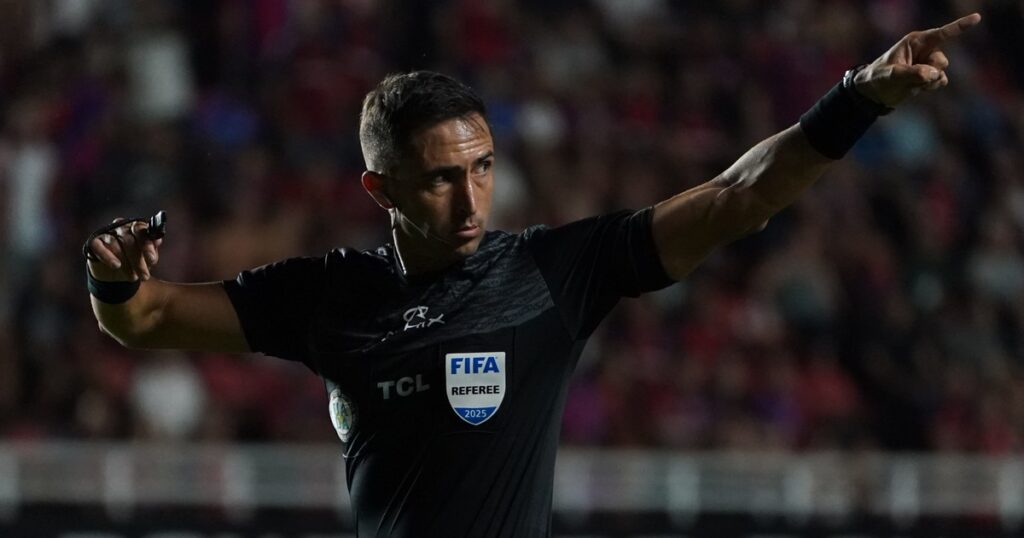 Arasa vuelve tras el escándalo con Vélez y Mastrángelo de nuevo con Lanús vs Riestra